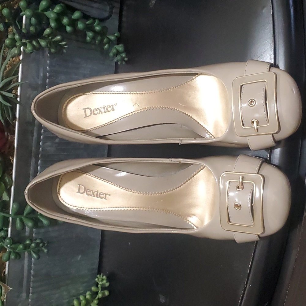 Size 7.5 Dexter block heels, taupe